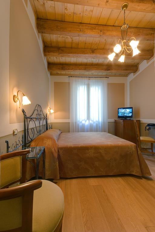 Il Vicolo Relais Bed & Breakfast Sirolo Room photo